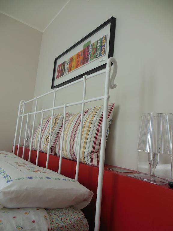 I Perticali Bed and Breakfast Carrù Δωμάτιο φωτογραφία